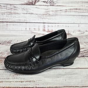 SAS Shoes Womens Sz 8.5 Black Leather Loafers Comfort Tripad USA Slip On Minimal